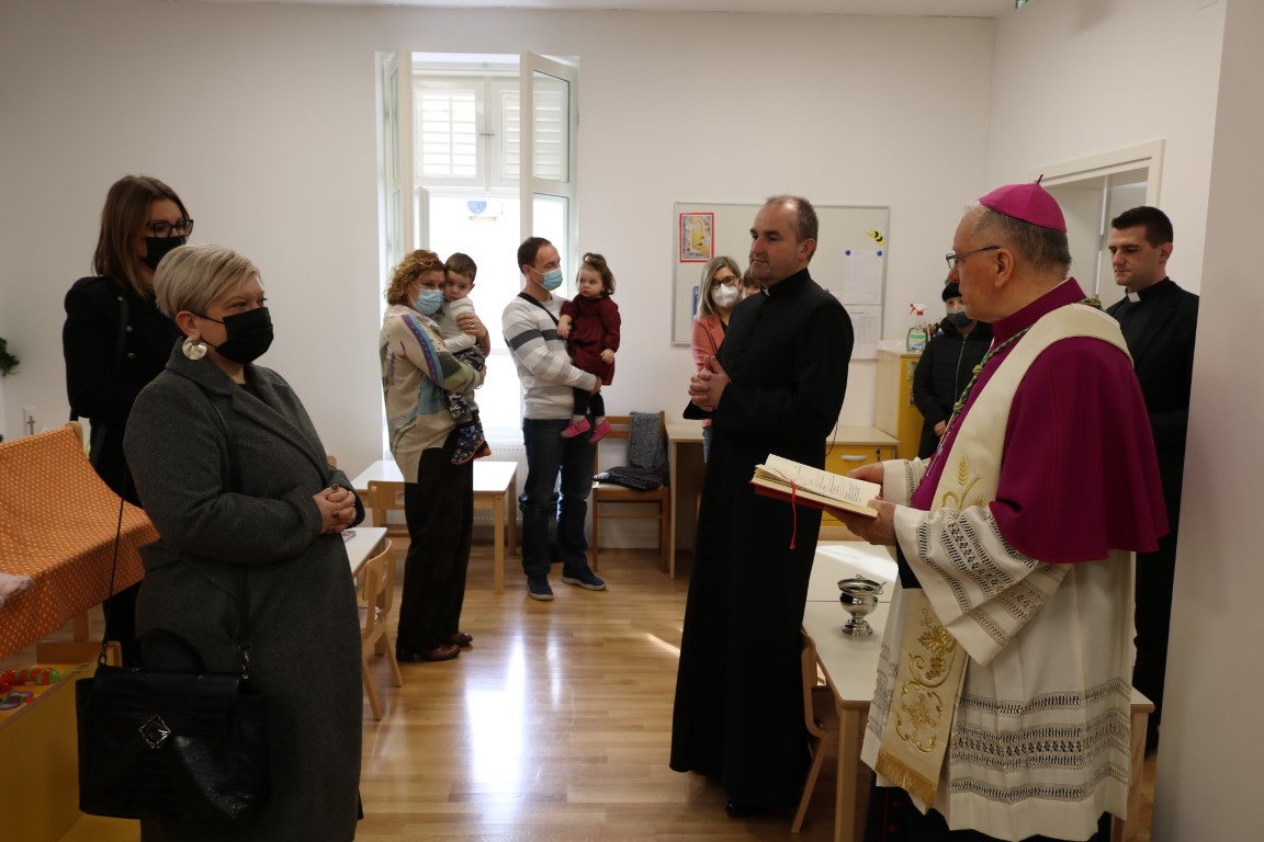 PAKRAČKA ŽUPA UBDM Biskup Škvorčević blagoslovio novu zgradu područnog vrtića