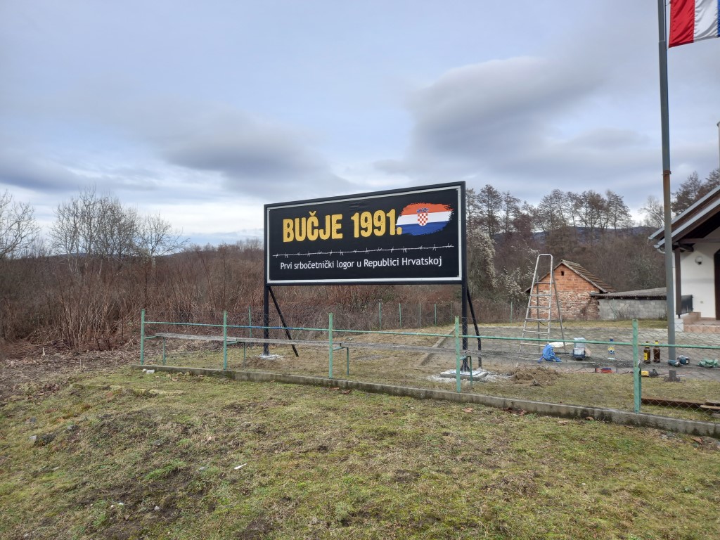 UDRUGA LOGORAŠA „BUČJE“ Postavljen veliki pano na mjestu spomen obilježja