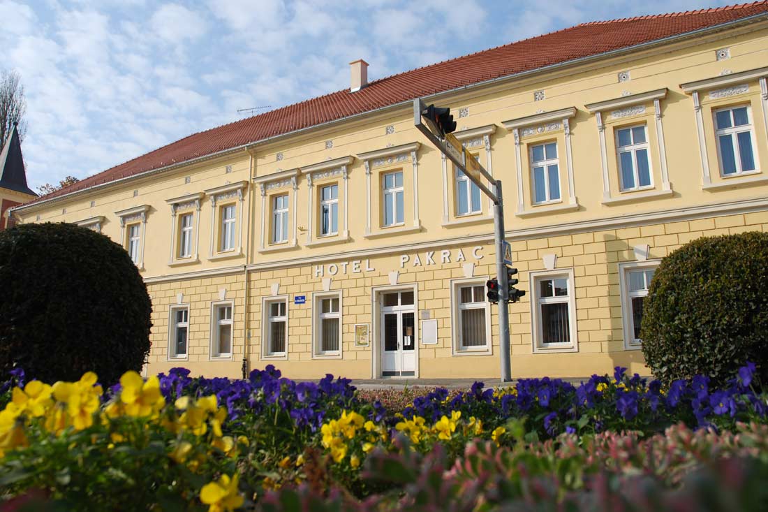 HOTEL PAKRAC Moguće korištenje sale za razne prigode