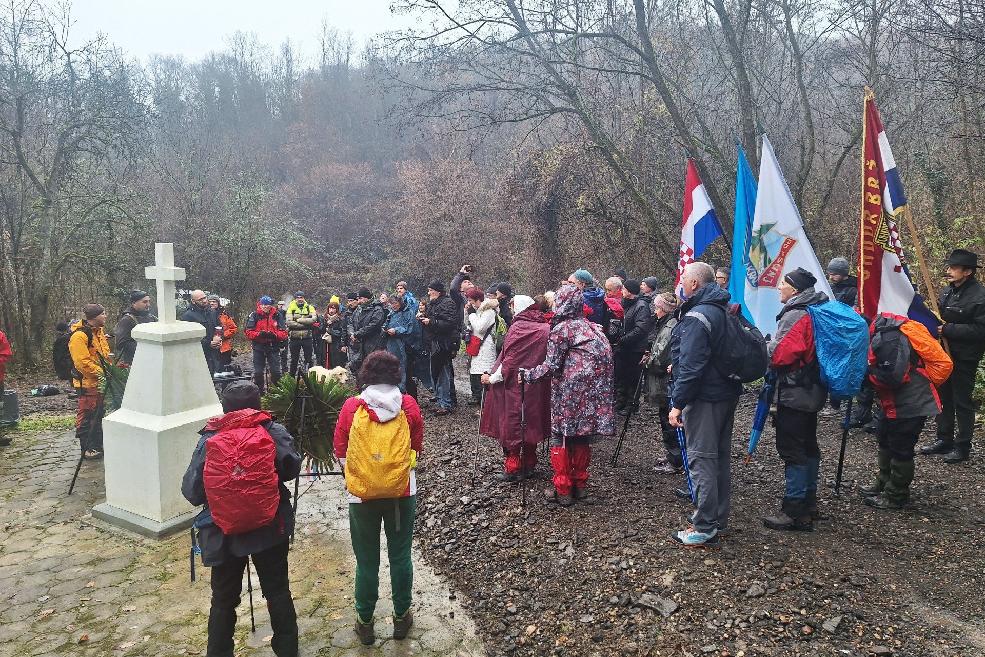 PD PSUNJ 28. planinarski pohod Fokinom stazom 1991.