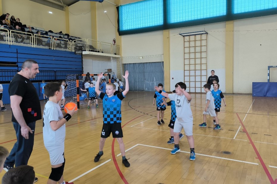 NOVI PROJEKTI Sportske aktivnosti za djecu i poboljšanje komunalnih usluga